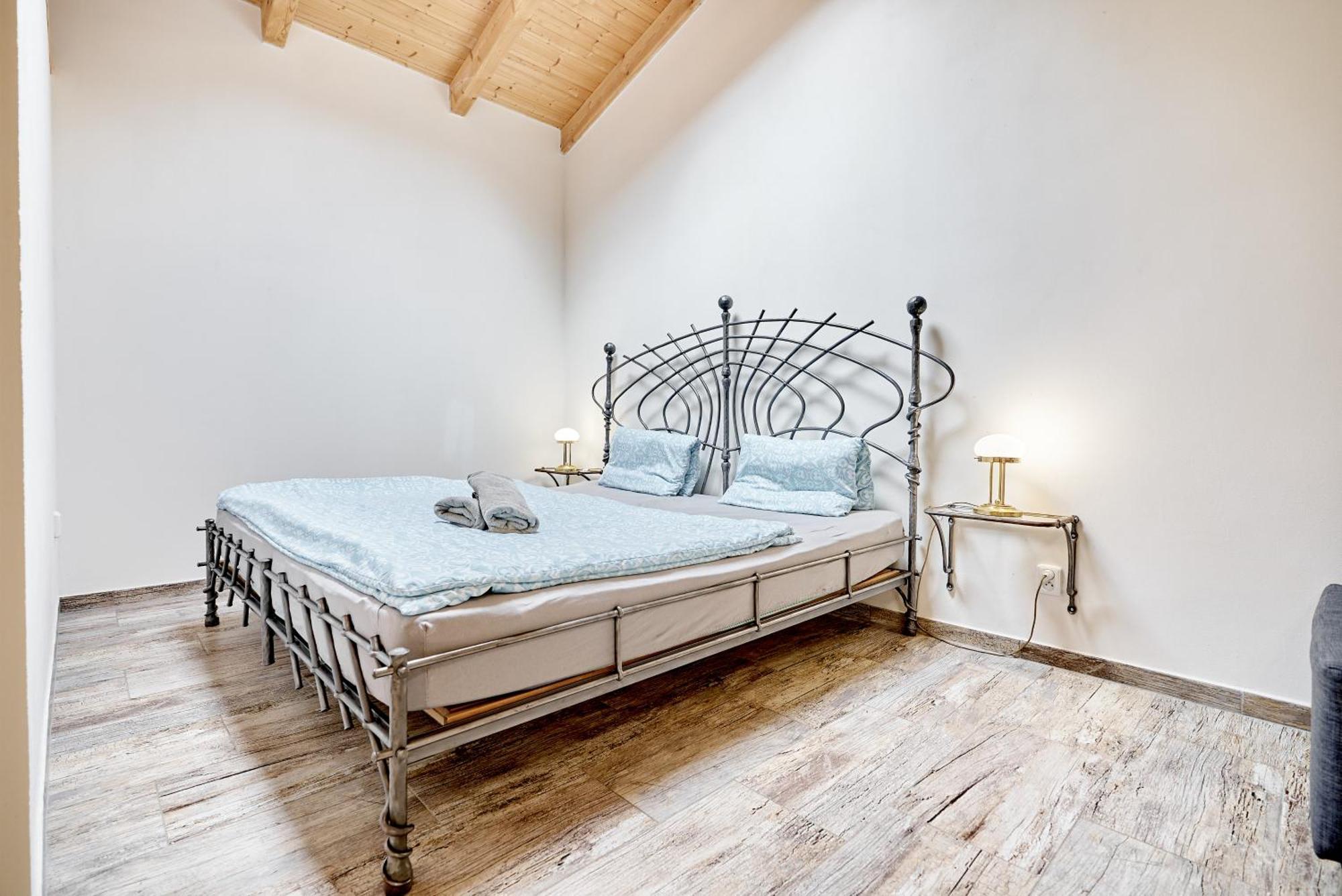 לוקט Apartmany Svatosske Skaly מראה חיצוני תמונה